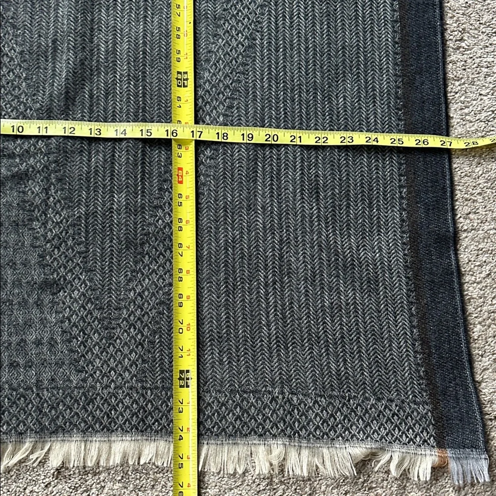 NWOT Gray and‎ Brown Scarf
